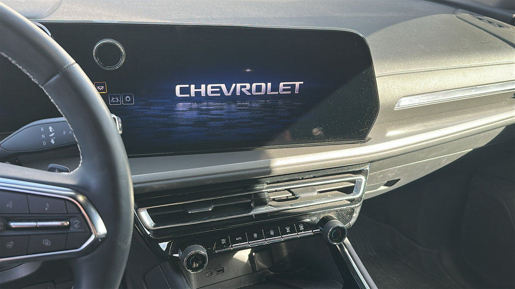 Used 2026 Chevrolet Traverse LT w/ Sun and Wheel Package AWD/4WD image 8