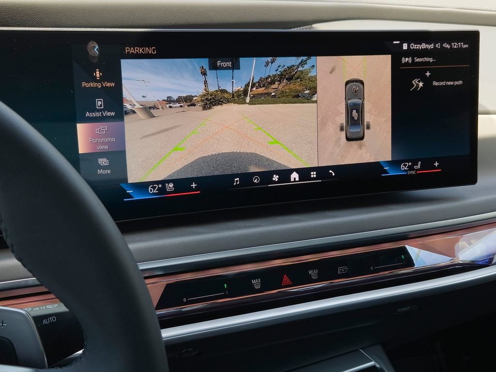 Used 2024 BMW 740i w/ Premium Package image 11