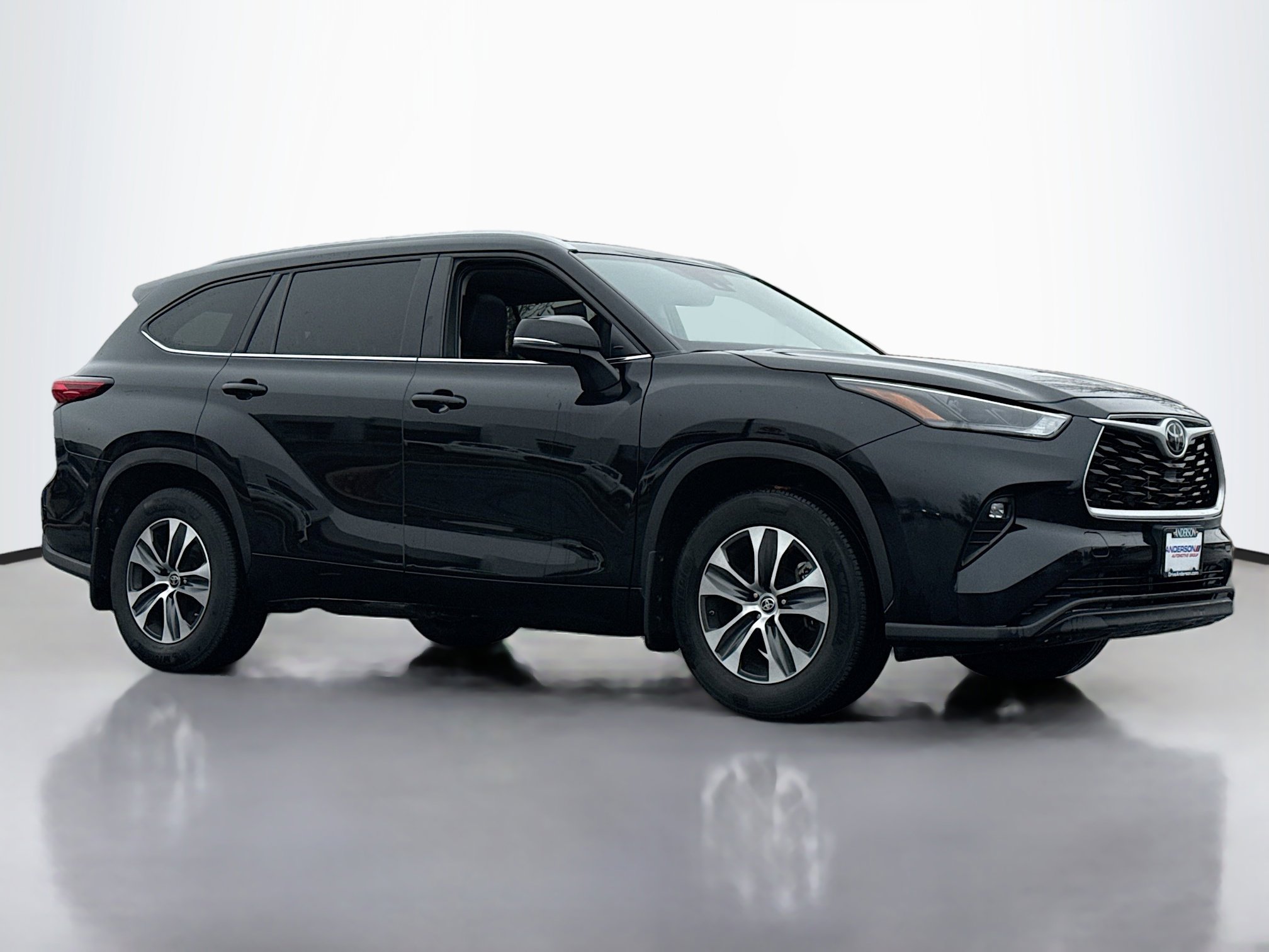 Used 2023 Toyota Highlander L