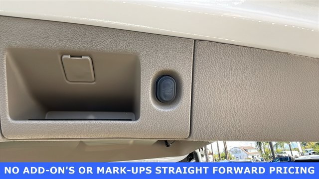 Used 2019 GMC Yukon SLT w/ Premium Edition AWD/4WD image 35
