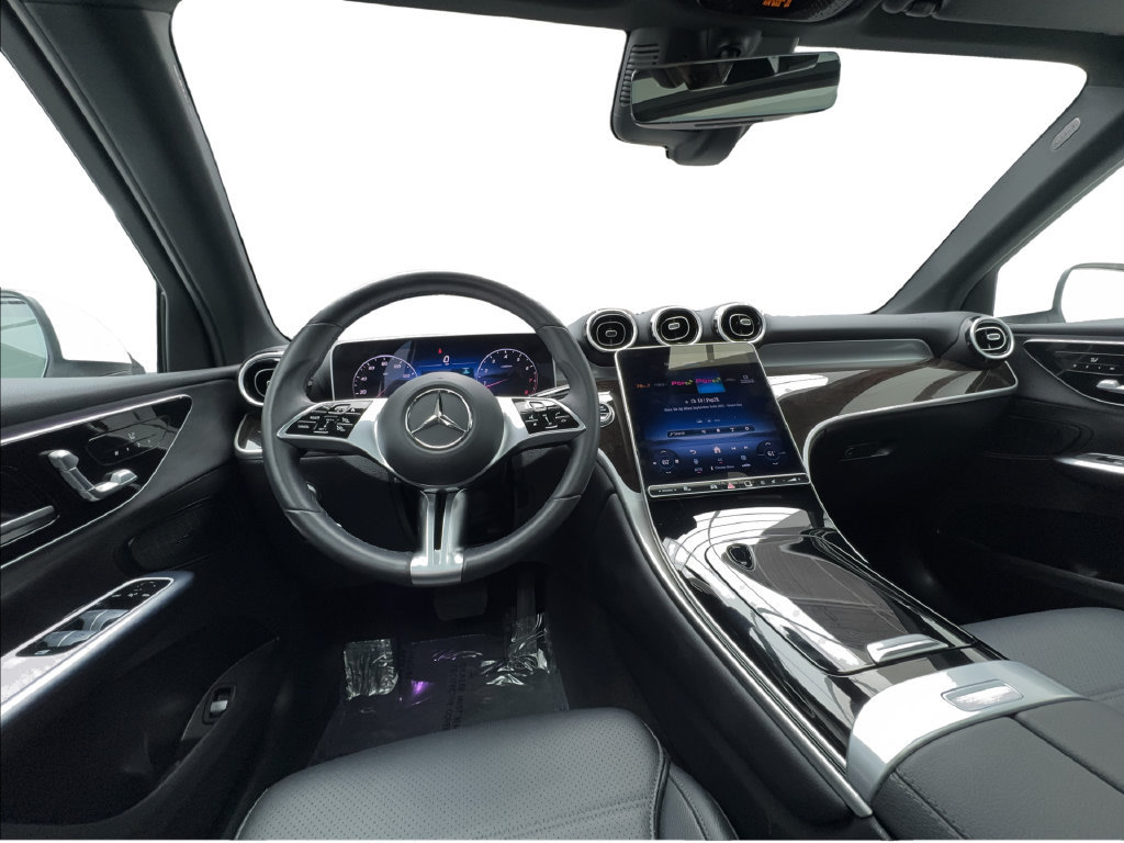 Used 2025 Mercedes-Benz GLC 300 image 35
