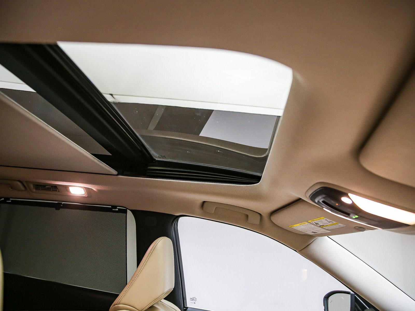 Used 2022 INFINITI QX60 Luxe w/ Cargo Package FWD image 17
