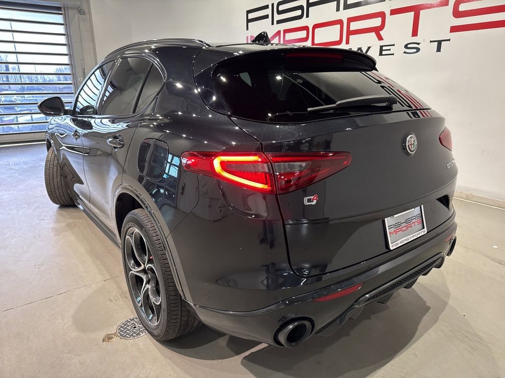 Used 2023 Alfa Romeo Stelvio Veloce image 5