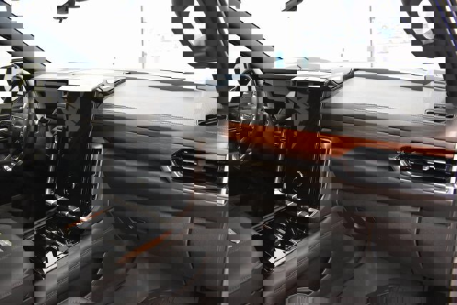 Used 2025 GMC Yukon Denali w/ Denali Reserve Package image 21