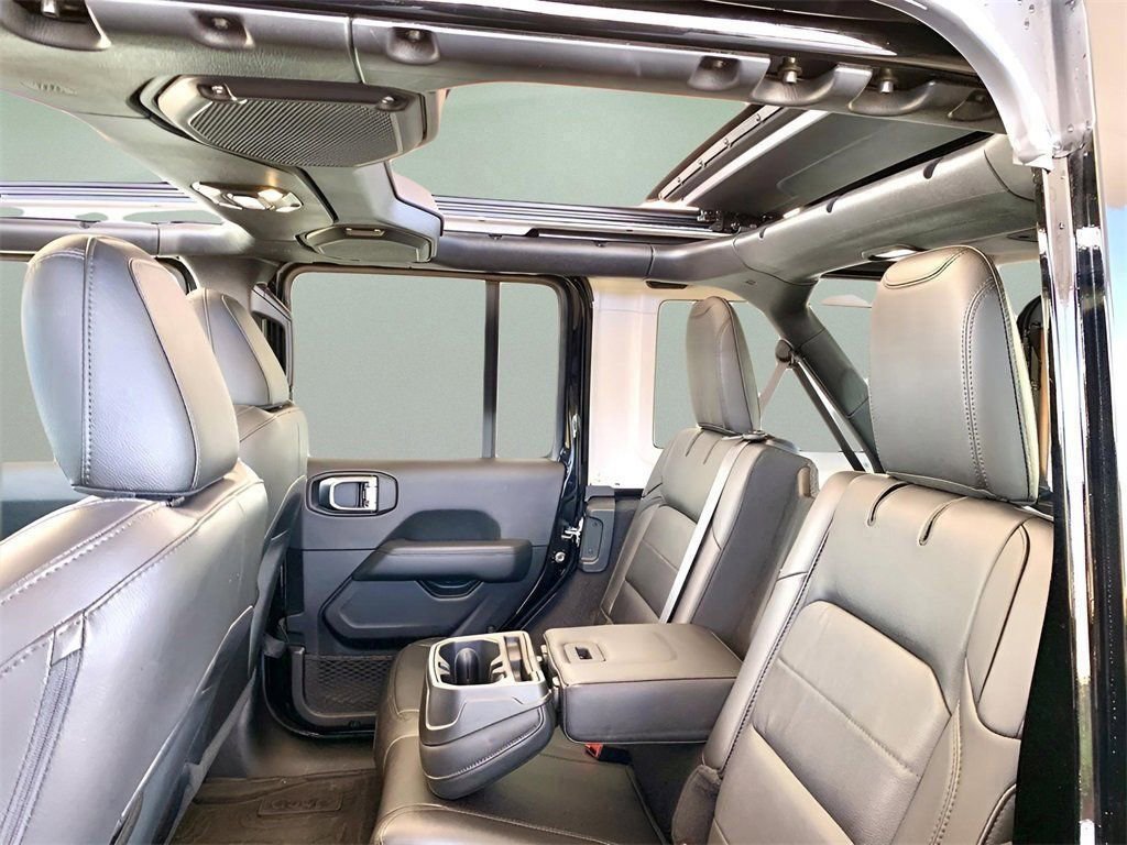 Used 2023 Jeep Wrangler Altitude image 16