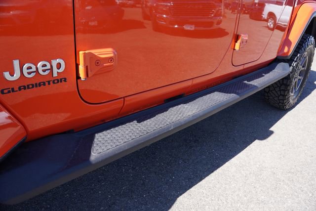 Used 2020 Jeep Gladiator Overland AWD/4WD image 14