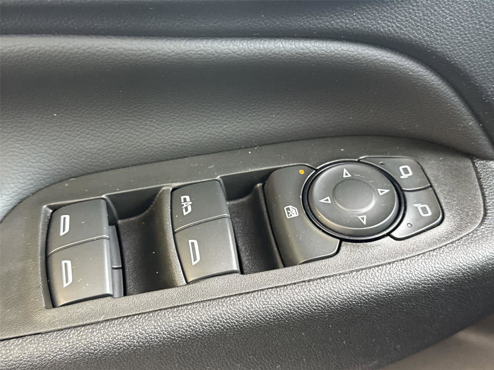 Used 2023 Chevrolet Equinox LT image 22
