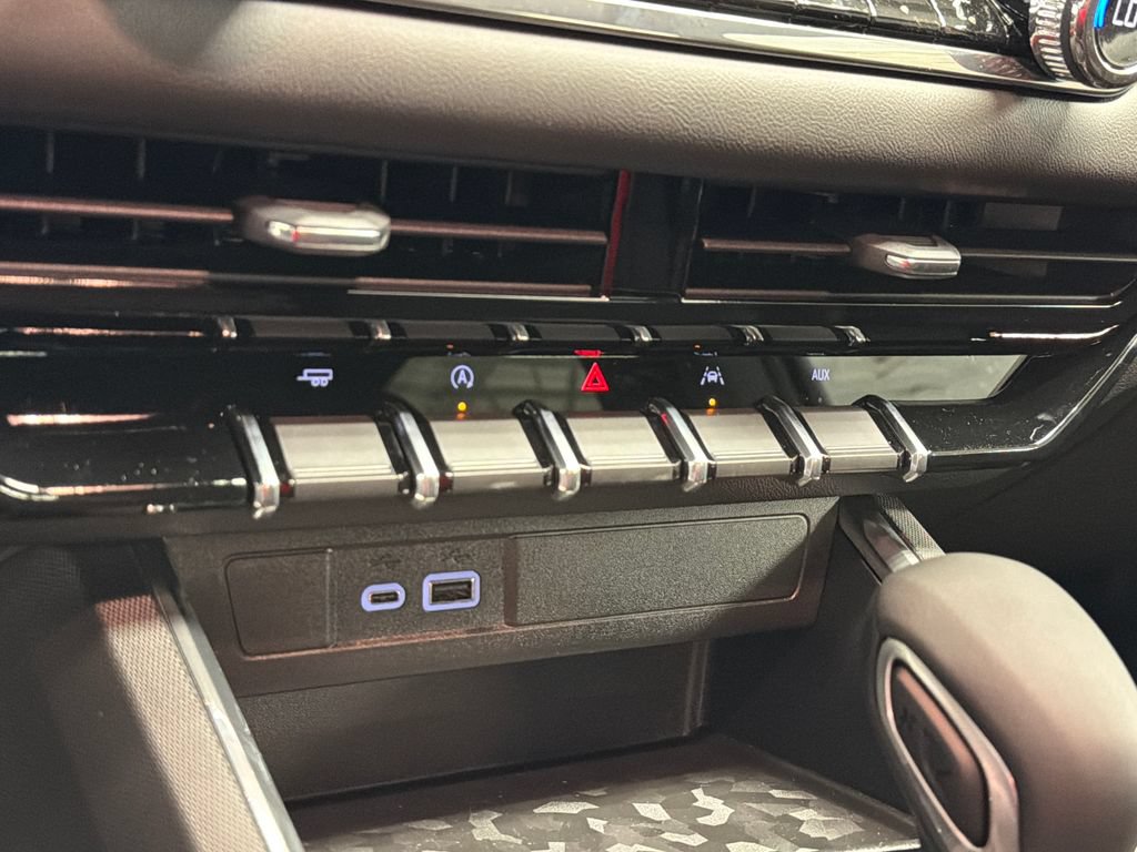 New 2026 GMC Canyon Elevation w/ Convenience Package RWD image 35