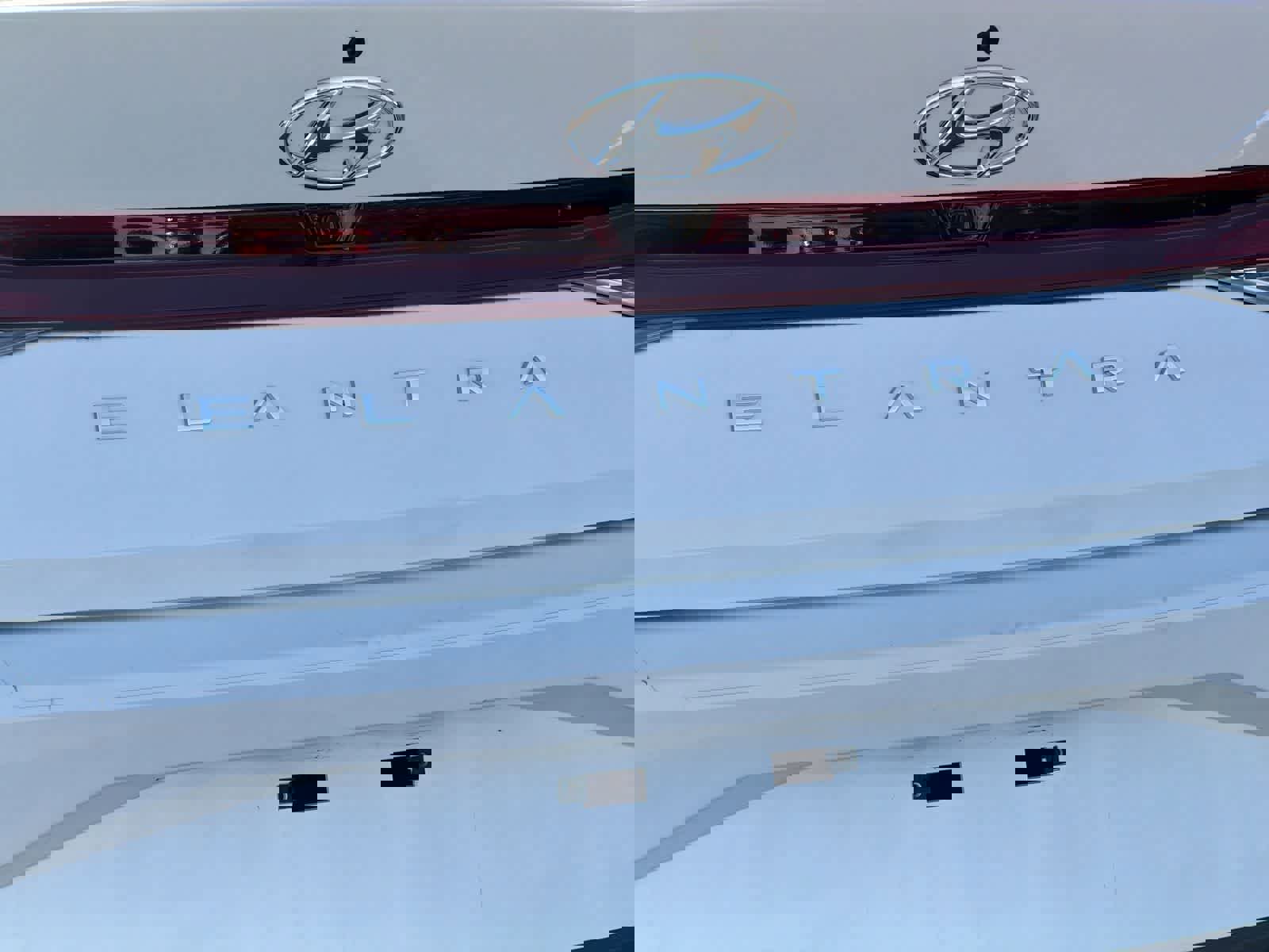 Used 2023 Hyundai Elantra SEL FWD image 13