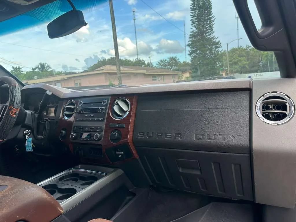 Used 2012 Ford F250 King Ranch w/ King Ranch w/Chrome Pkg AWD/4WD image 13