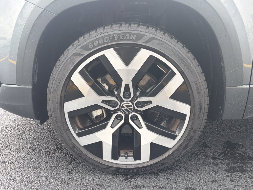 Certified 2022 Volkswagen Taos SEL AWD/4WD image 31