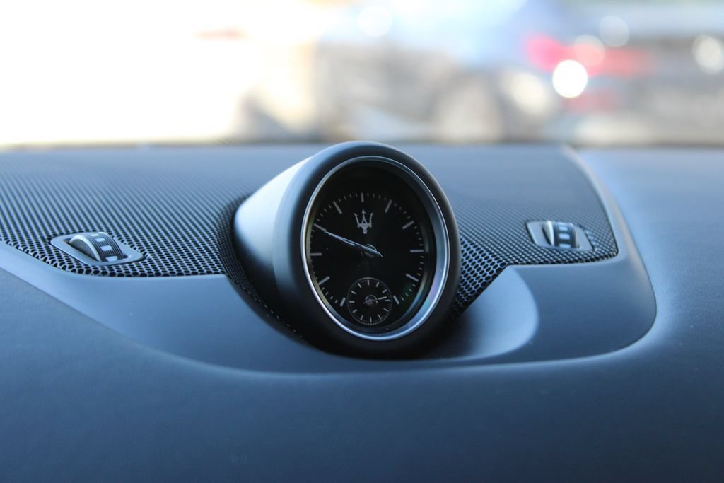 Used 2024 Maserati Levante GT Ultima AWD/4WD image 21