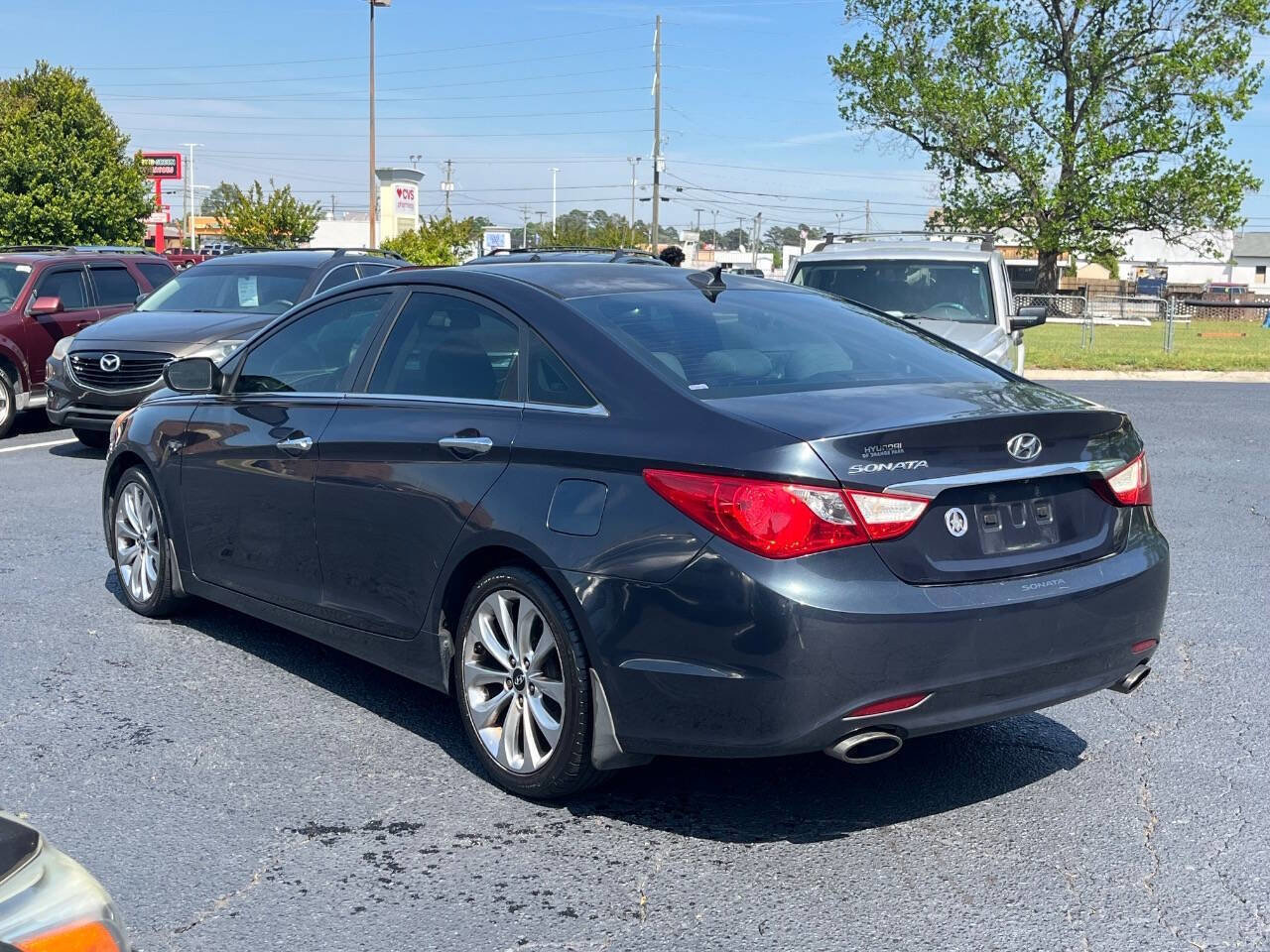 Used 2013 Hyundai Sonata SE w/ Navigation & Sunroof Pkg FWD image 10