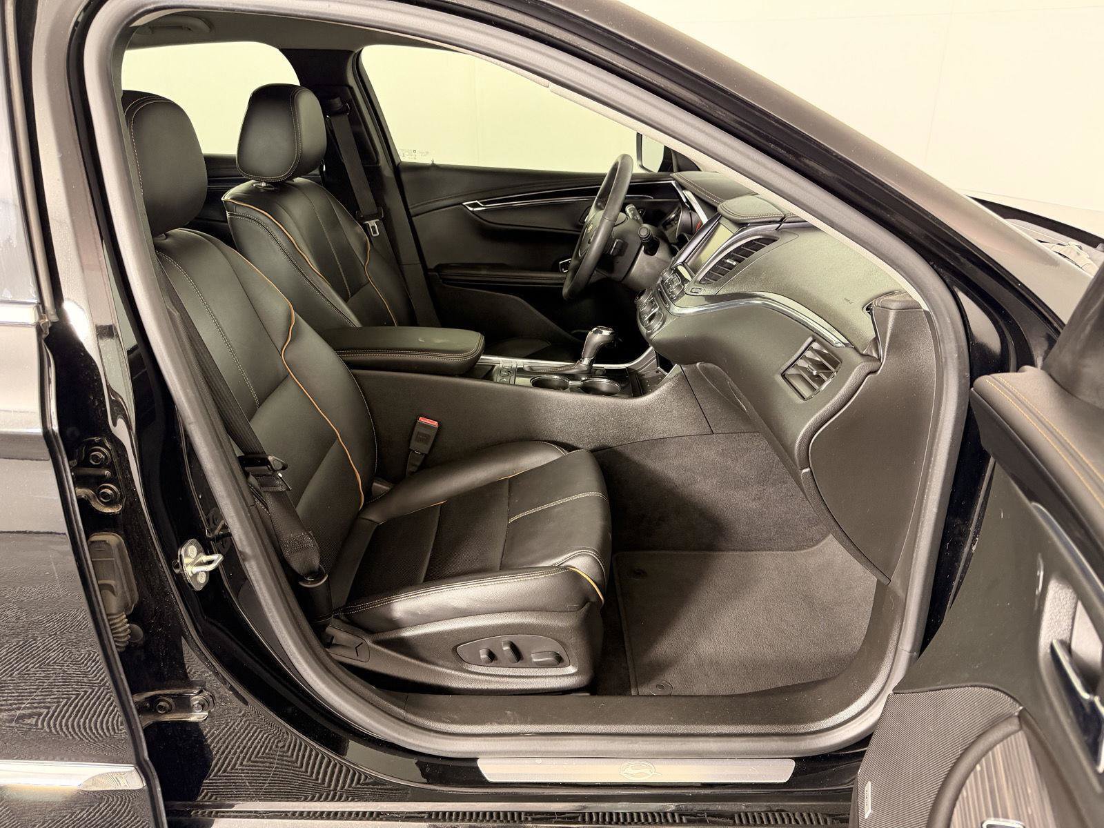 Used 2018 Chevrolet Impala Premier FWD image 22