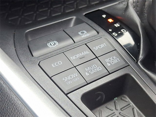 Used 2020 Toyota RAV4 XLE Premium image 23
