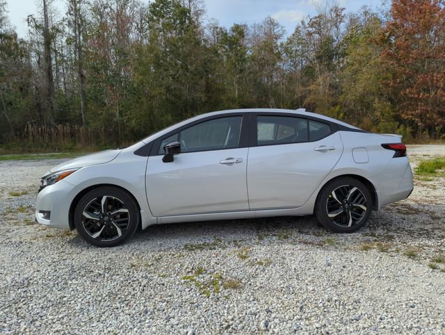 New 2025 Nissan Versa SR w/ Trunk Package image 5