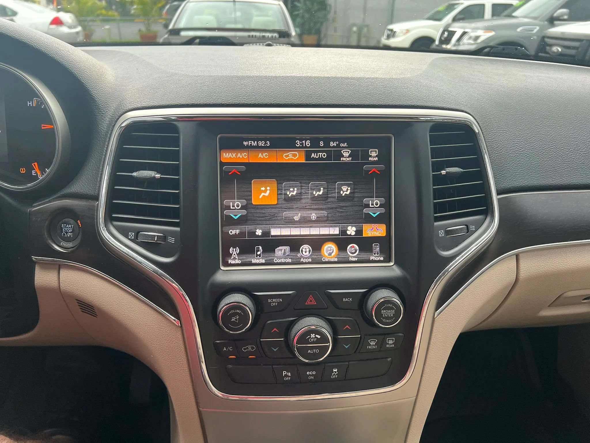 Used 2014 Jeep Grand Cherokee Limited RWD image 10