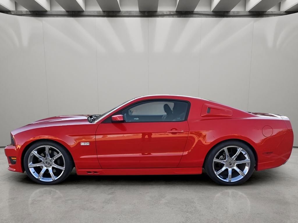 Used 2011 Ford Mustang GT Premium w/ Comfort Pkg image 2