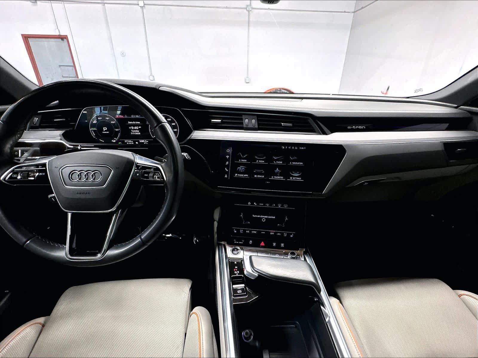 Certified 2024 Audi Q8 e-tron Prestige AWD/4WD image 17