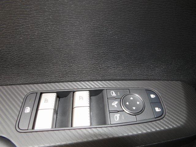 New 2025 Mitsubishi Outlander SE image 20