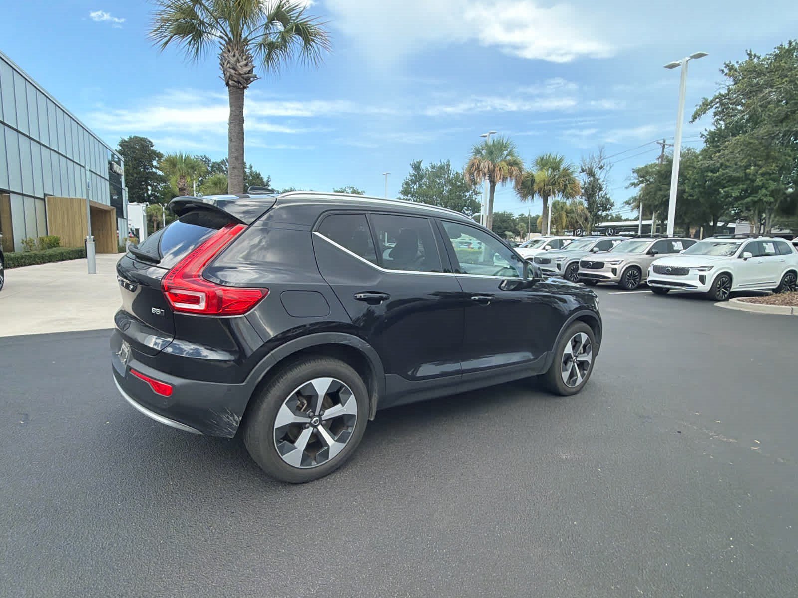 Used 2023 Volvo XC40 B5 Ultimate w/ Climate Package AWD/4WD image 15