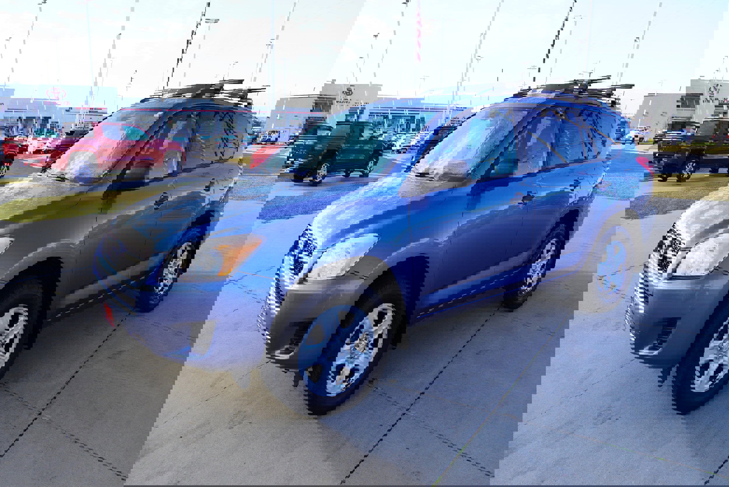 Used 2012 Toyota RAV4 4WD image 4