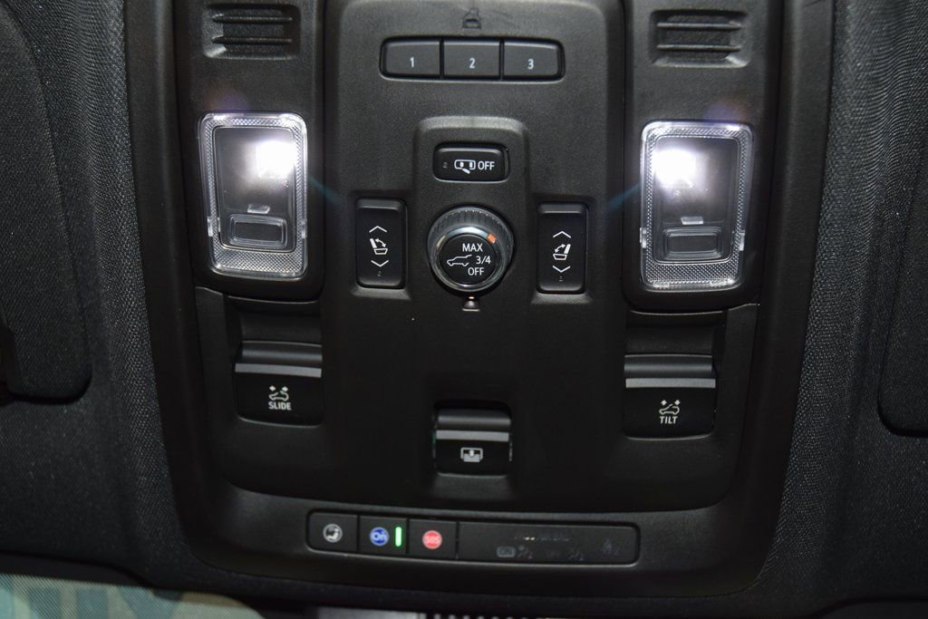 Used 2024 GMC Yukon AT4 w/ Technology Package AWD/4WD image 55