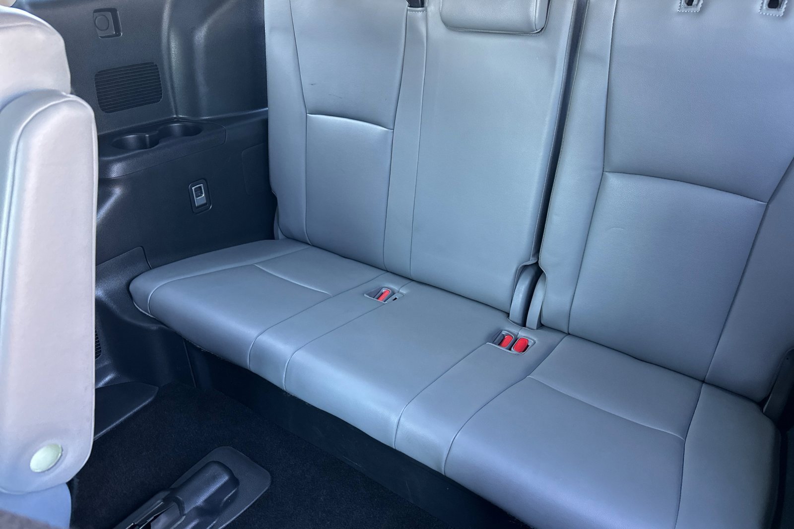 Used 2023 Toyota Highlander XLE image 19