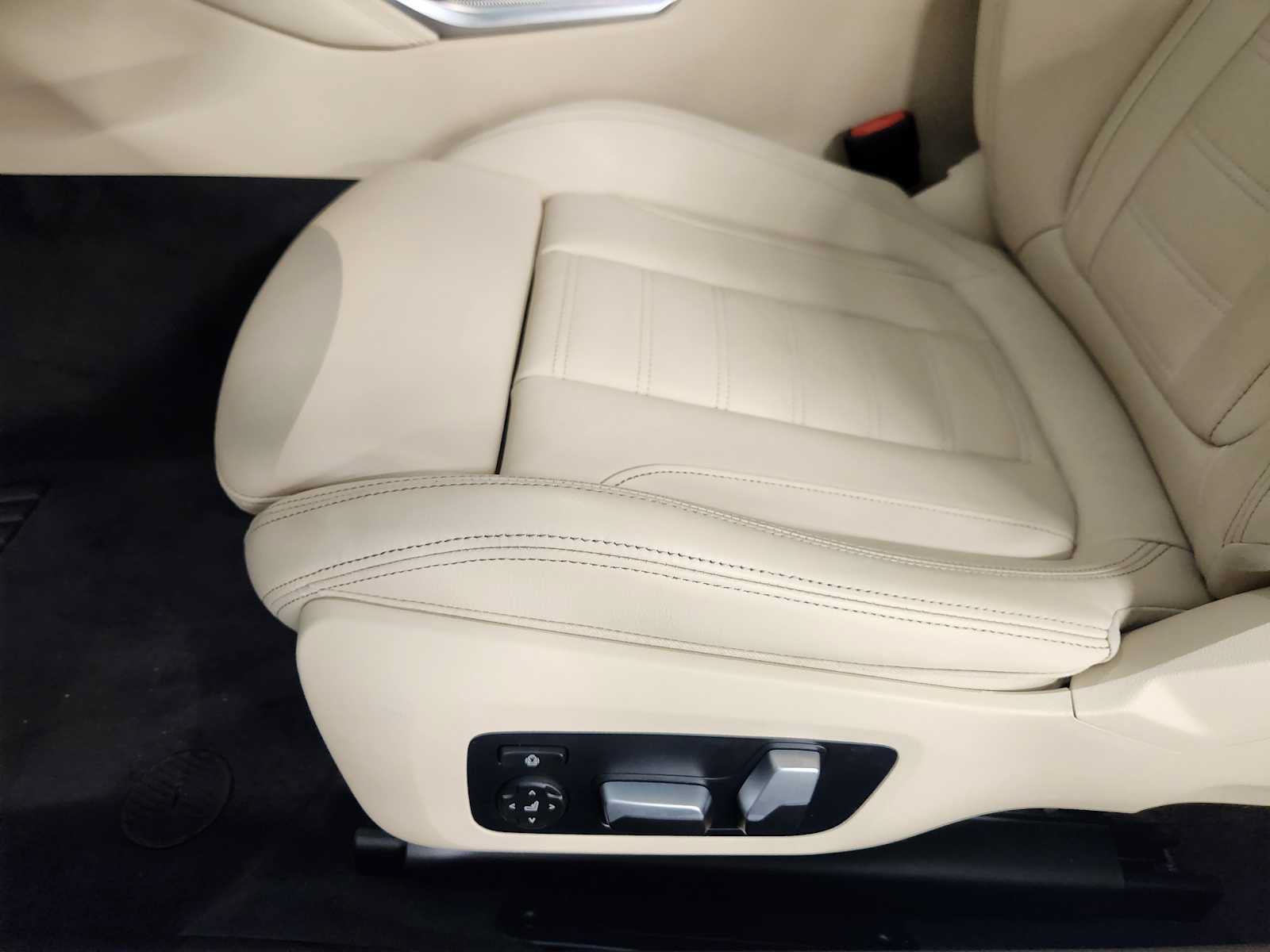 Used 2021 BMW 430i Coupe w/ M Sport Package RWD image 44