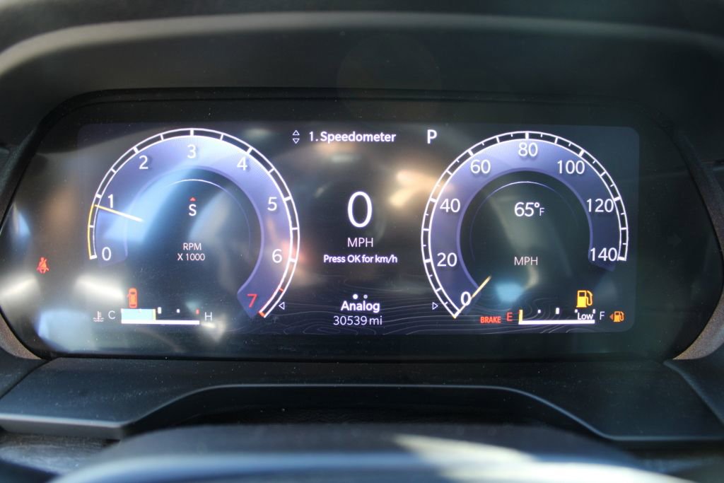 Used 2024 Jeep Grand Cherokee L Limited w/ Luxury Tech Group II image 28