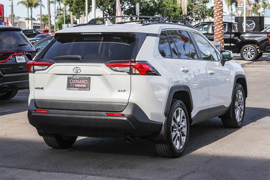 Used 2023 Toyota RAV4 XLE Premium image 4