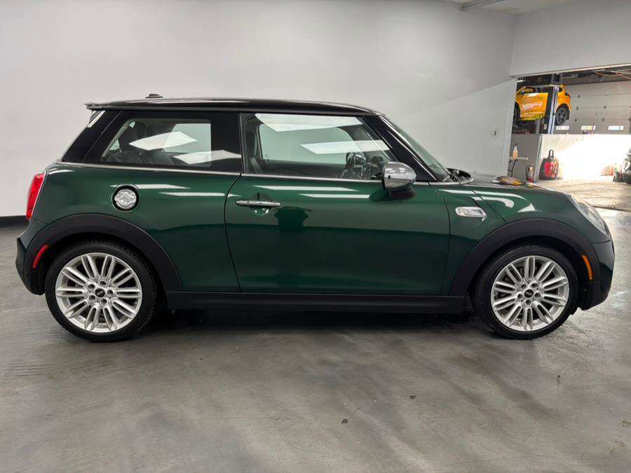 Used 2015 MINI Cooper S image 9