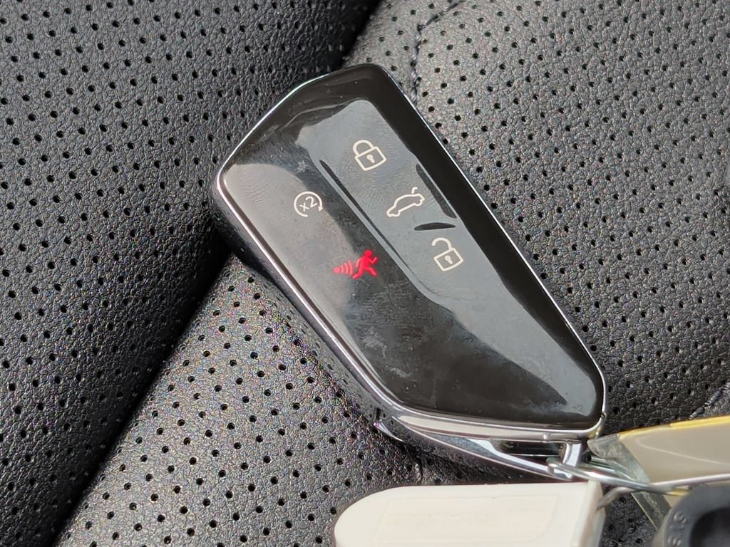 Used 2025 Volkswagen Atlas SE AWD/4WD image 39