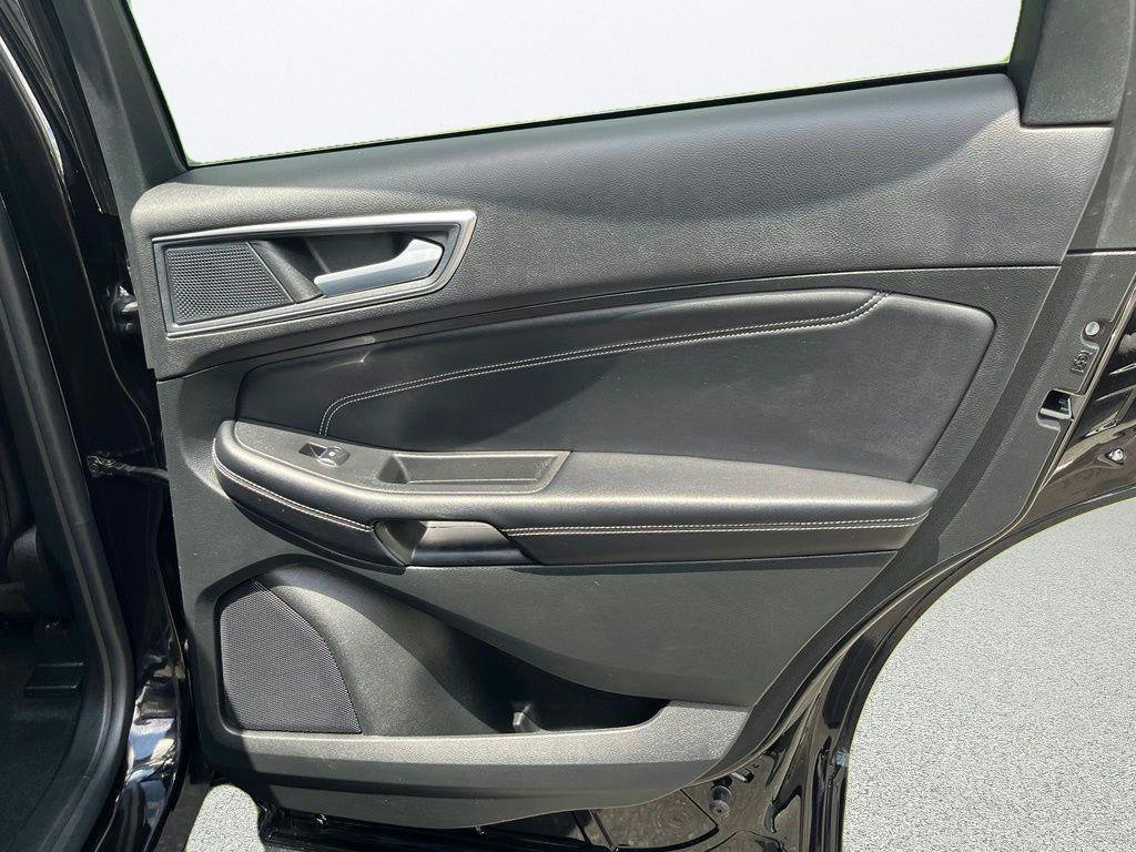 Used 2023 Ford Edge Titanium w/ Cargo Accessory Package AWD/4WD image 24