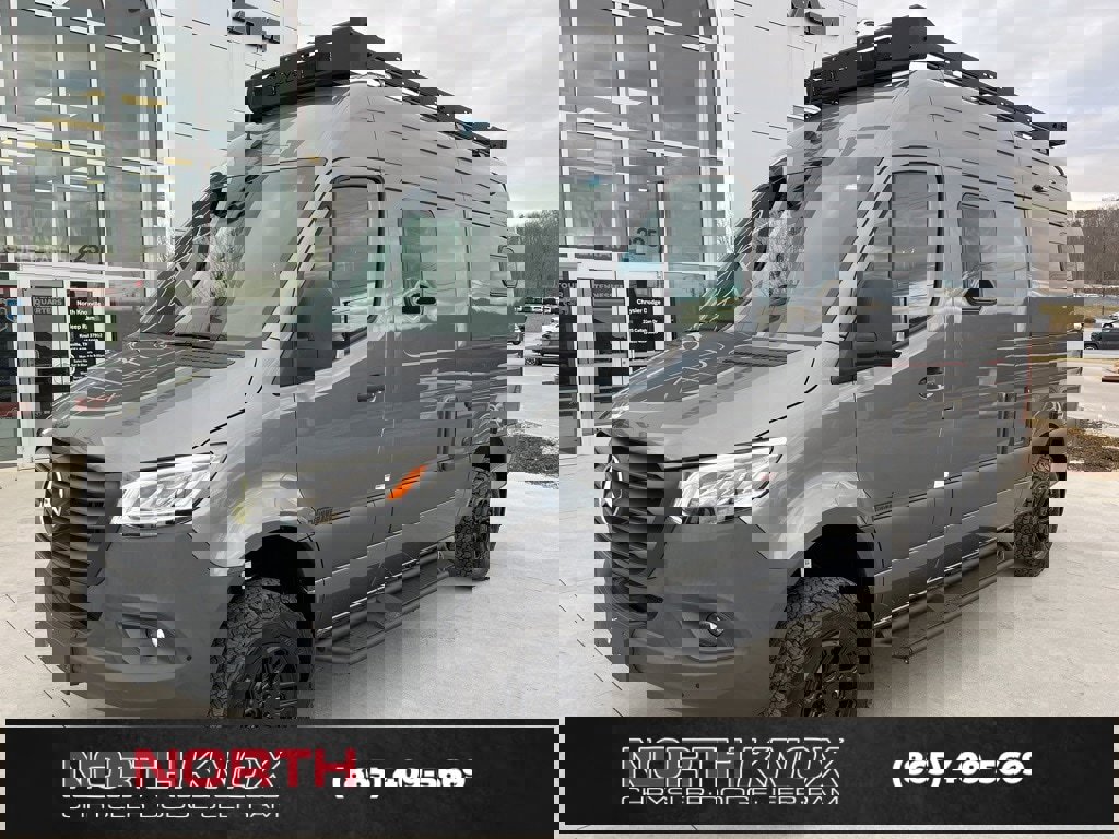 Used 2023 Mercedes-Benz Sprinter 144 Cargo image 1