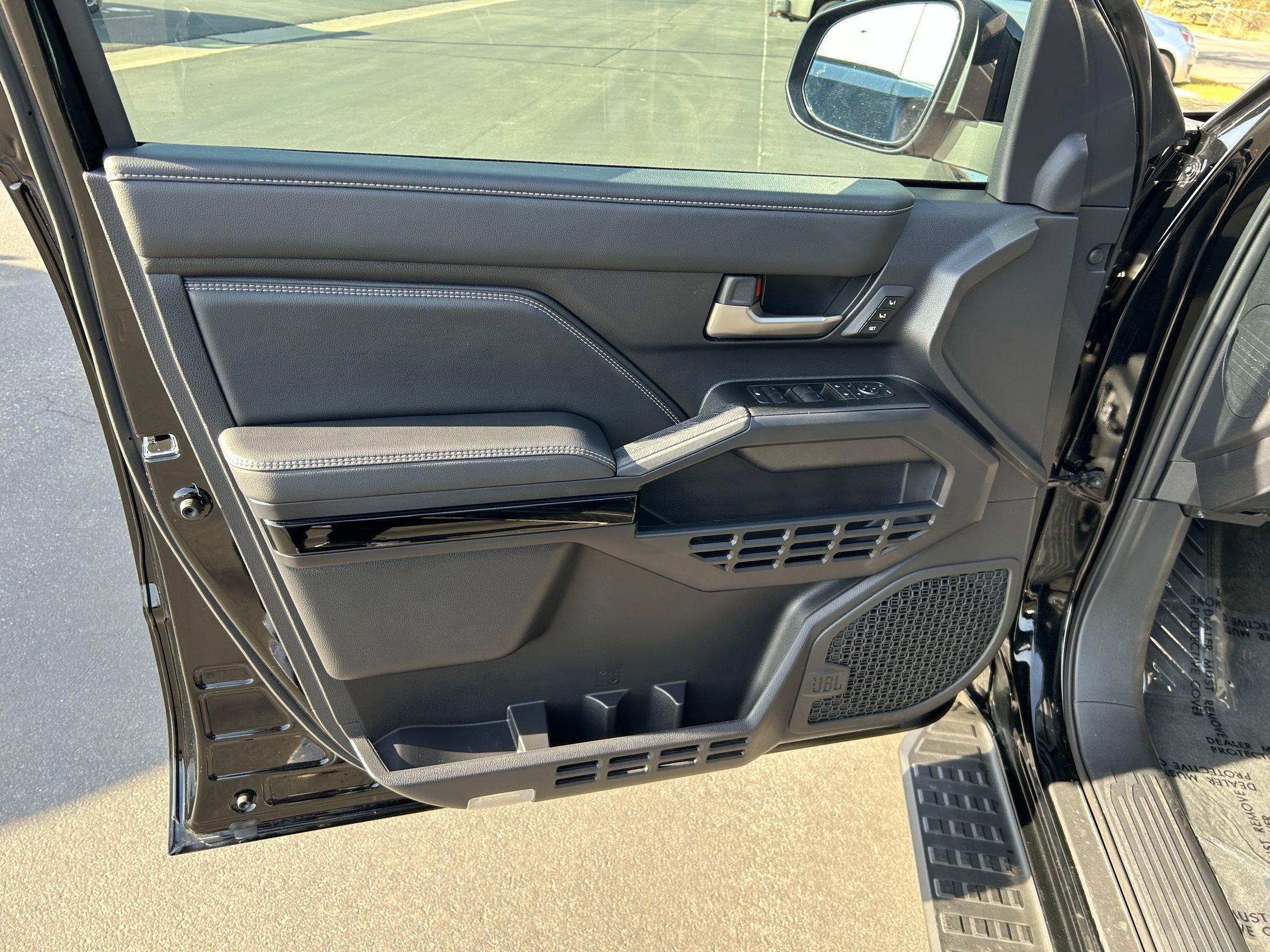 Certified 2025 Toyota 4Runner Limited w/ Tow Technology Package image 9