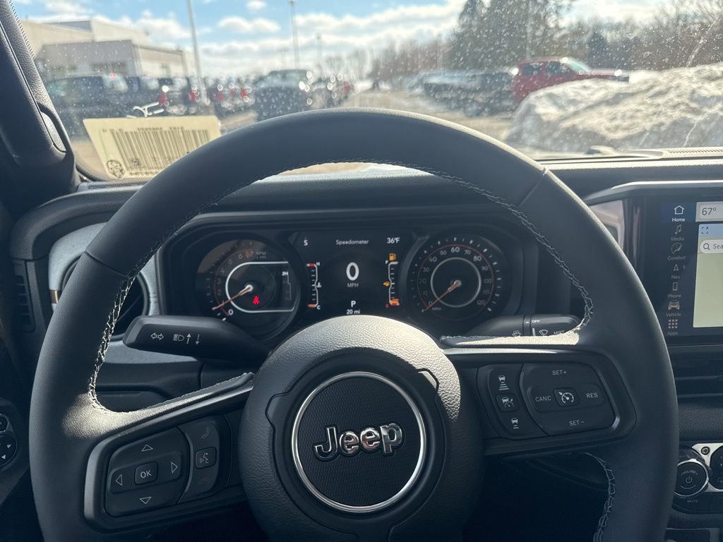 New 2025 Jeep Gladiator Sport image 29