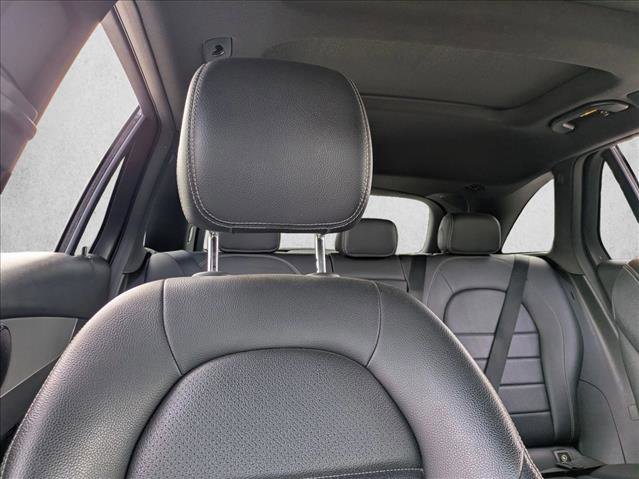 Used 2020 Mercedes-Benz GLC 300 4MATIC image 15