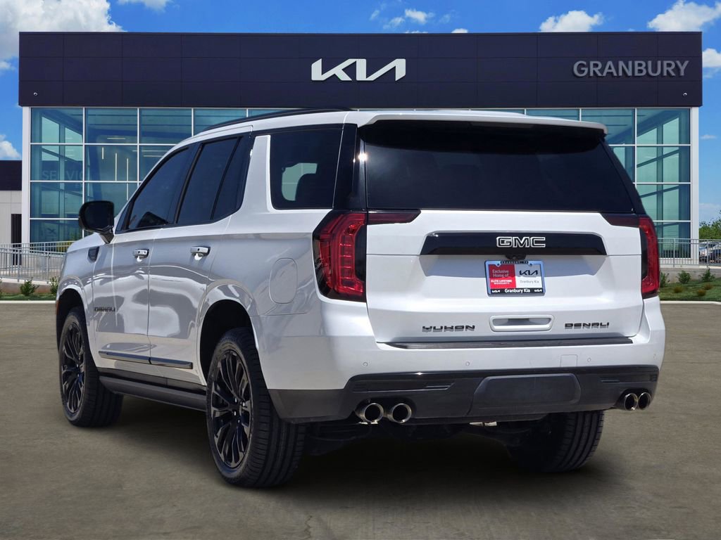 Used 2021 GMC Yukon Denali w/ Denali Premium Package AWD/4WD image 4