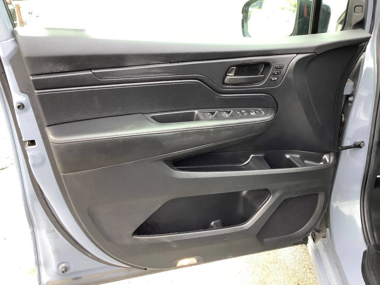 Used 2025 Honda Odyssey Sport-L image 29