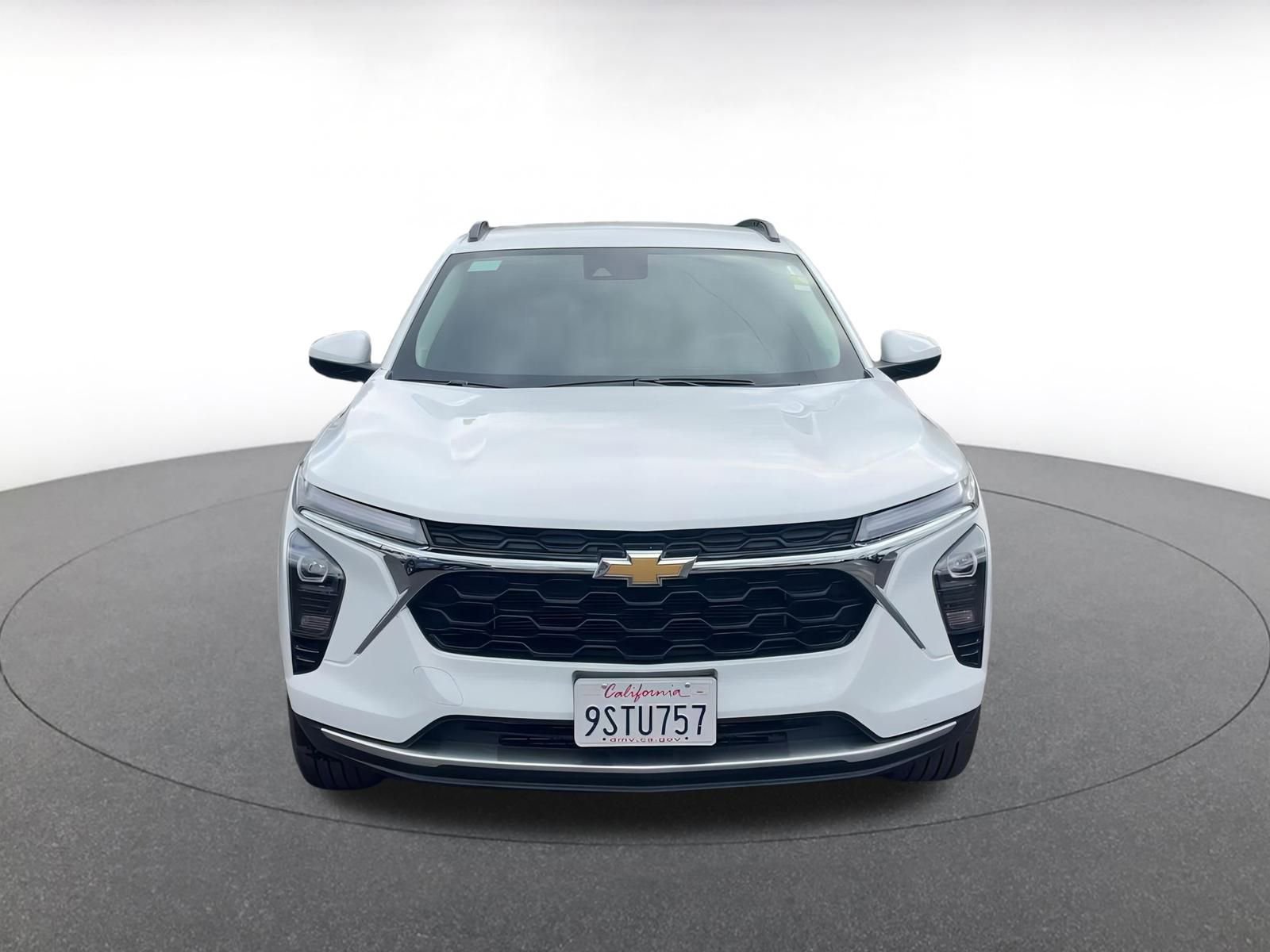 Used 2025 Chevrolet Trax LT image 4