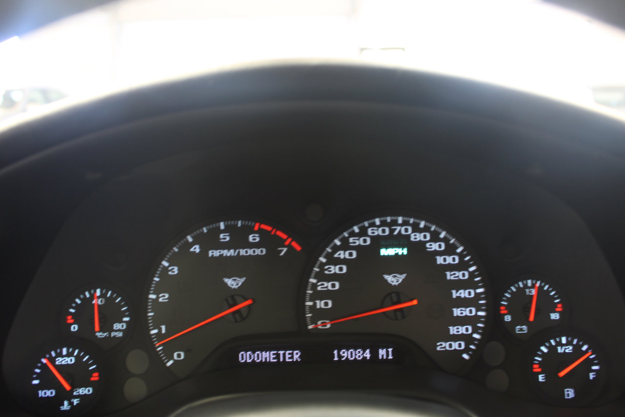 Used 2002 Chevrolet Corvette Convertible w/ Preferred Equipment Group1 image 7