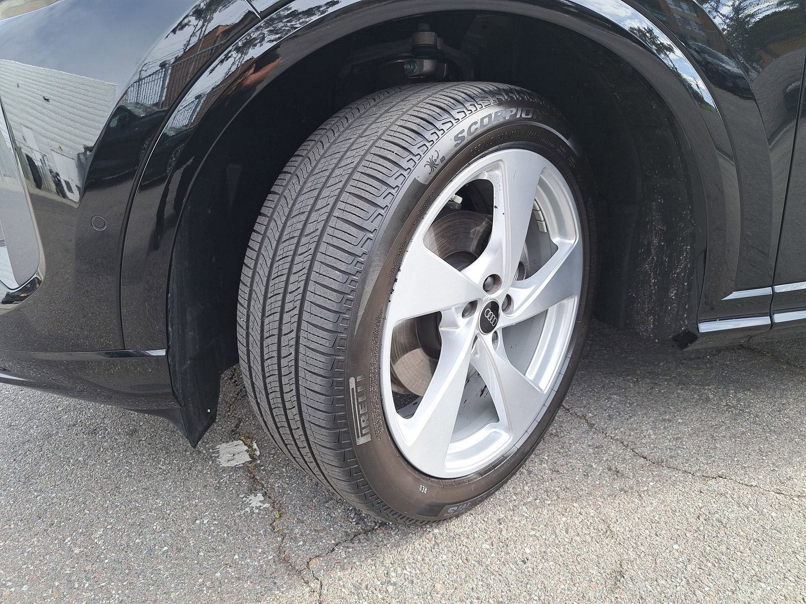 Certified 2025 Audi Q5 Prestige image 36