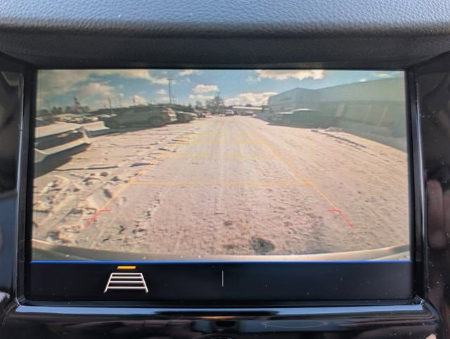 Used 2022 Chevrolet Trax LT w/ LT Convenience Package image 23