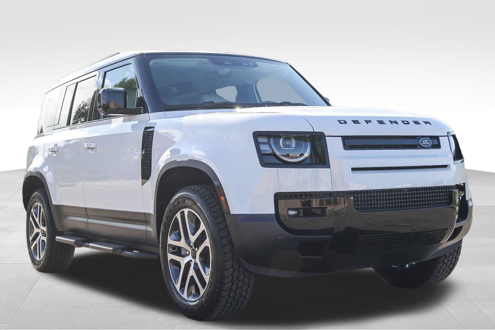 Certified 2026 Land Rover Defender 110 S AWD/4WD image 3