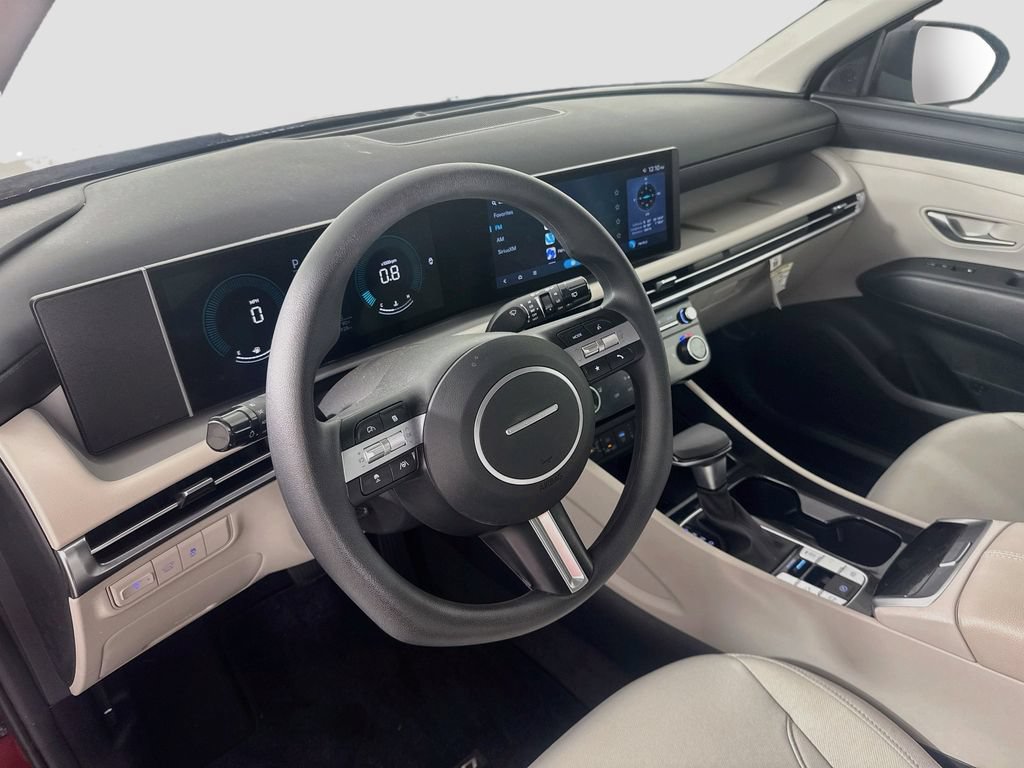 Used 2025 Hyundai Tucson SEL FWD image 9