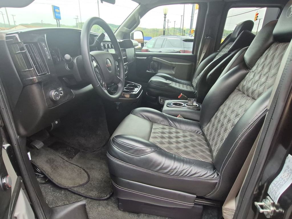 Used 2025 GMC Savana 2500 Extended w/ Driver Convenience Package RWD image 18