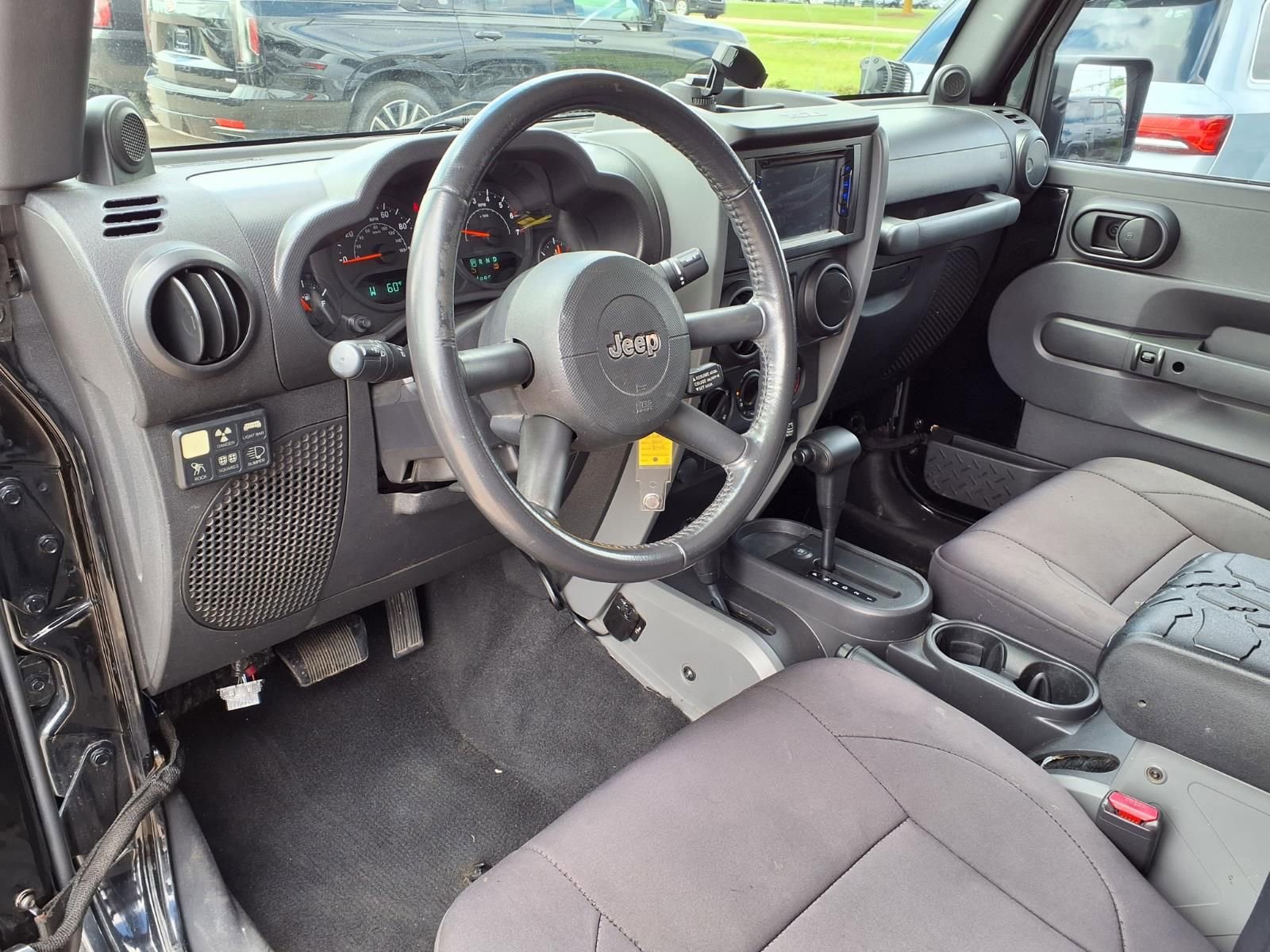 Used 2008 Jeep Wrangler X AWD/4WD image 15
