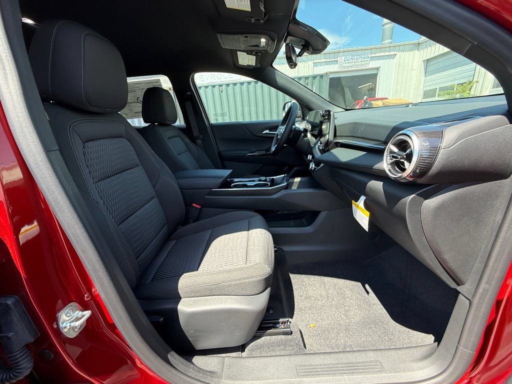 New 2027 Chevrolet Equinox LT w/ Safety and Technology Package AWD/4WD image 24