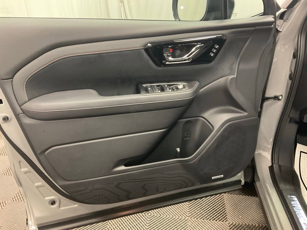 New 2026 Subaru Forester Touring AWD/4WD image 9